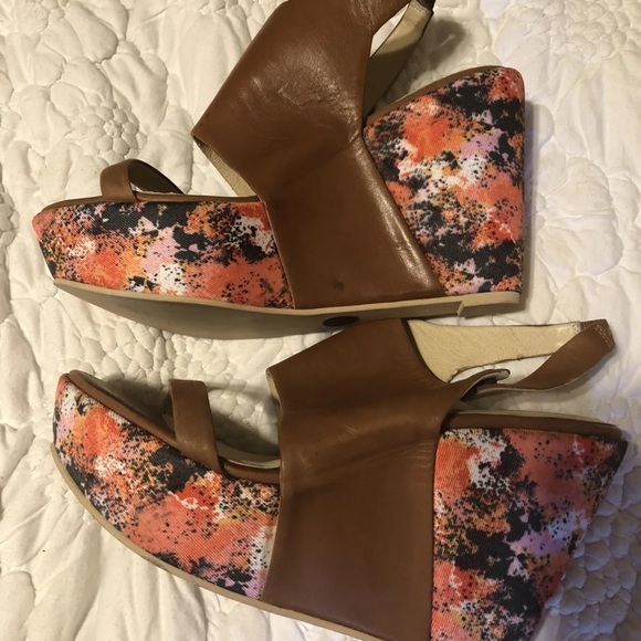 FARYL Robin WOMEN'S Two Tone WEDGE SANDALS LEATHER US SIZE 9 Anthropologie UO - Picture 3 of 9